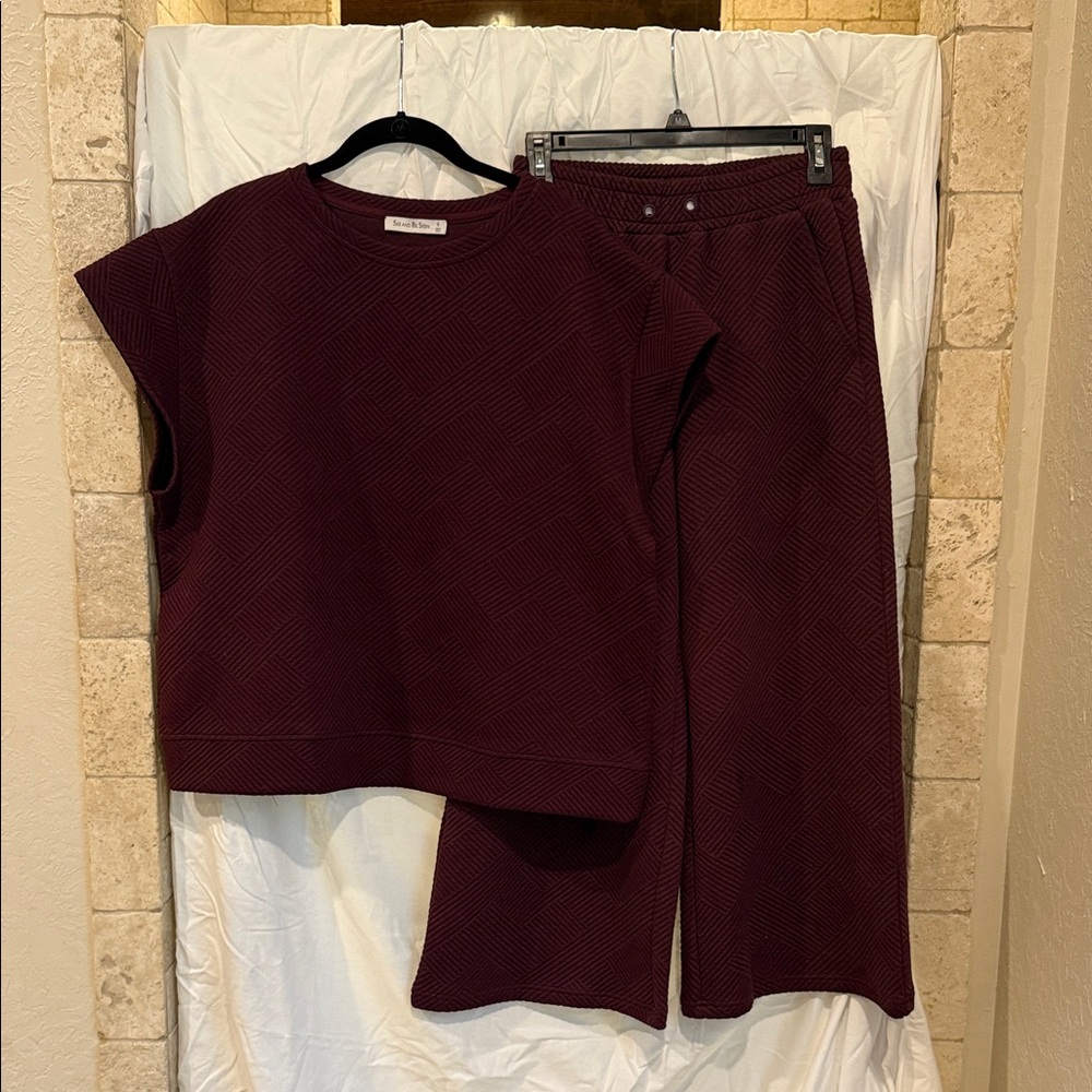See and Be Seen Burgundy Textured Set